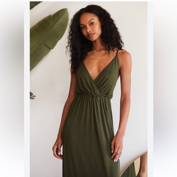 Lulus Dresses & Skirts - Lulus dress nwt